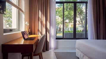 Desk, WiFi (free), bed sheets