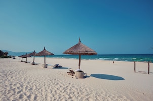 Playa privada, traslado desde/hacia la playa gratis