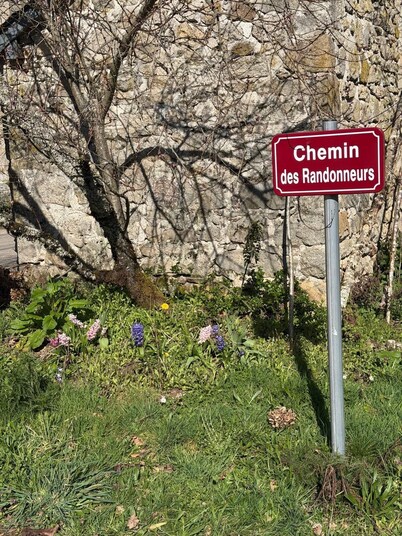 Fully renovated former barn 10 minutes from Lac de Vassivière.