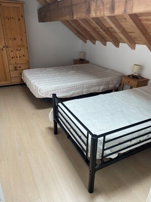 Room - Vrbo Property (Nedde)