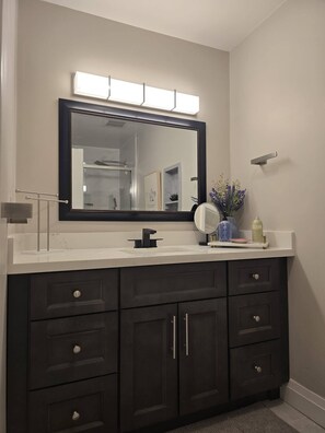 Bathroom - Comfortable City Home (Mississauga)