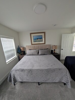 2 habitaciones, escritorio, tabla de planchar con plancha y wifi gratis