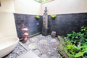 Chambre, 1 chambre, fumeur, patio | Terrain de l’hébergement 