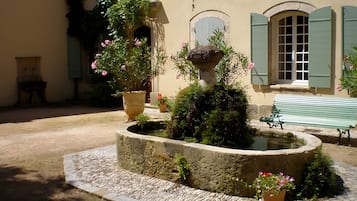 Enceinte de lâhĂ©bergement