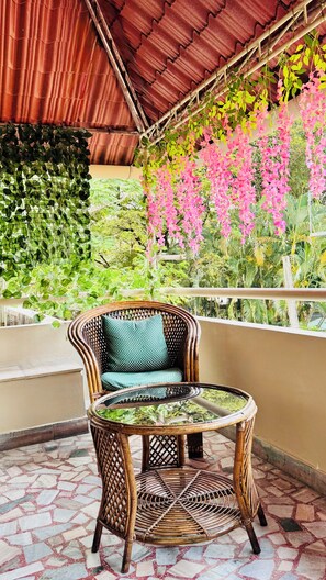 Terrace/patio - SCARLET'S INN (Kochi)