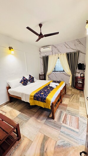 Free WiFi - SCARLET'S INN (Kochi)