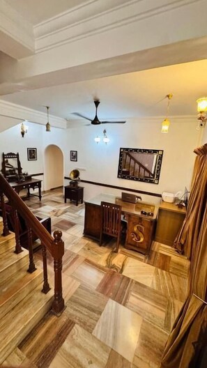Interior - SCARLET'S INN (Kochi)