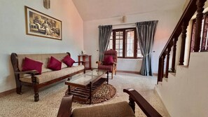 Living area - SCARLET'S INN (Kochi)