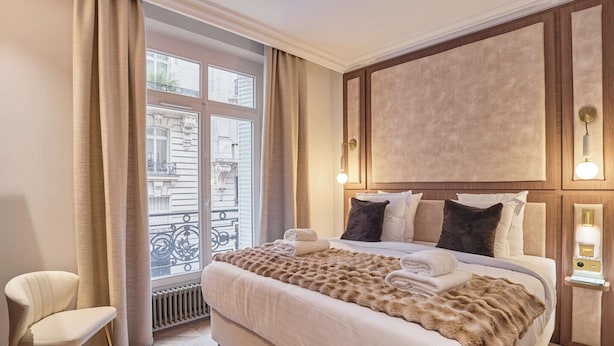 Room - Luxurious airconditioned apartment Arc de Triomphe (Paris)