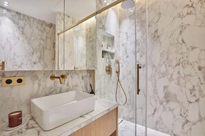 Haartrockner, Handtücher