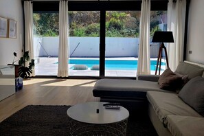 Living Room - Stylish Modern Villa on the Outskirts of Sitges (Olivella)