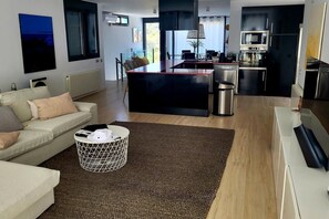 Living area - Stylish Modern Villa on the Outskirts of Sitges (Olivella)