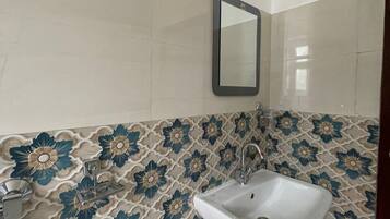 Superior Room | Bathroom