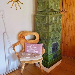 Standard Apartment, Balcony, City View | Interior - Pension Leopoldine (Hallstatt)