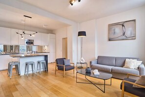 Smart TV - Superb apartment Center of Paris Le Marais (Paris)