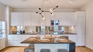 Private kitchen - Superb apartment Center of Paris Le Marais (Paris)