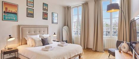 1 habitación, tabla de planchar con plancha, internet y ropa de cama