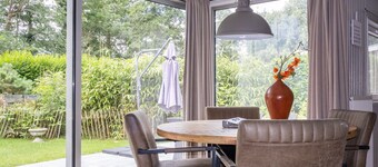 House & More near the IJsselmeer