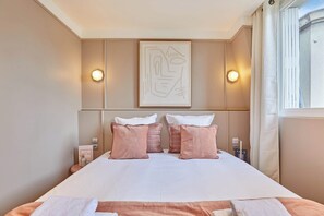 1 bedroom, desk, iron/ironing board, Internet - Suite with terrace & AC Paris Heart of the Marais (Paris)