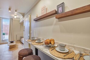 Dining - Suite with terrace & AC Paris Heart of the Marais (Paris)