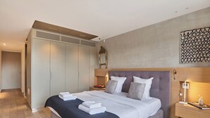 3 bedrooms, desk, iron/ironing board, internet - Rooftop exceptionnel Trocadero/Victor Hugo 16eme (Paris)