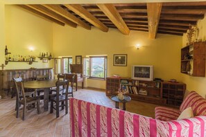 Interior - Villa Felice, private pool and  hills (Mezzanotte)