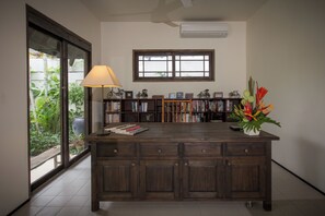 Lobby - Peacefully, 3 Bedroom Villa in Seminyak (Seminyak)