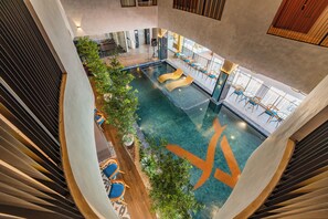 Indoor pool - Azana Boutique Hotel Solo (Surakarta)