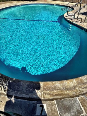 Pool - Close to Disney, two story apartment can sleep 6 or more, with work station ps5 (Anaheim)