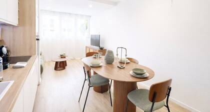 A Chic and Contemporary Interior