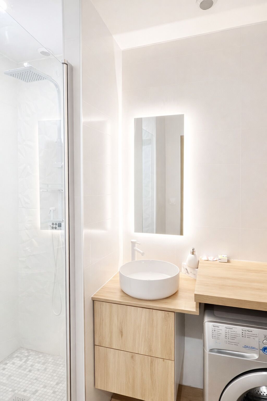 Shower, towels, soap, toilet paper