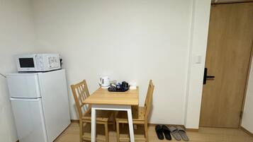 Desk, free WiFi