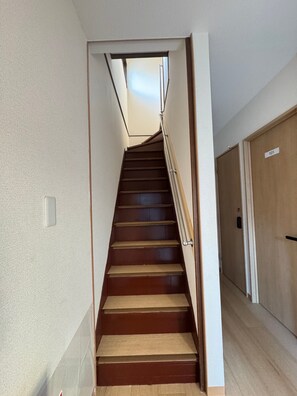 Staircase - IPPAKU (Izumisano)