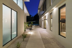 Terrace/patio - Bo Jungle - Steps to Tamarindo Beach - Surf & Pool #2 (Playa Langosta)