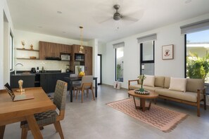 Living area - Bo Jungle - Steps to Tamarindo Beach - Surf & Pool #2 (Playa Langosta)