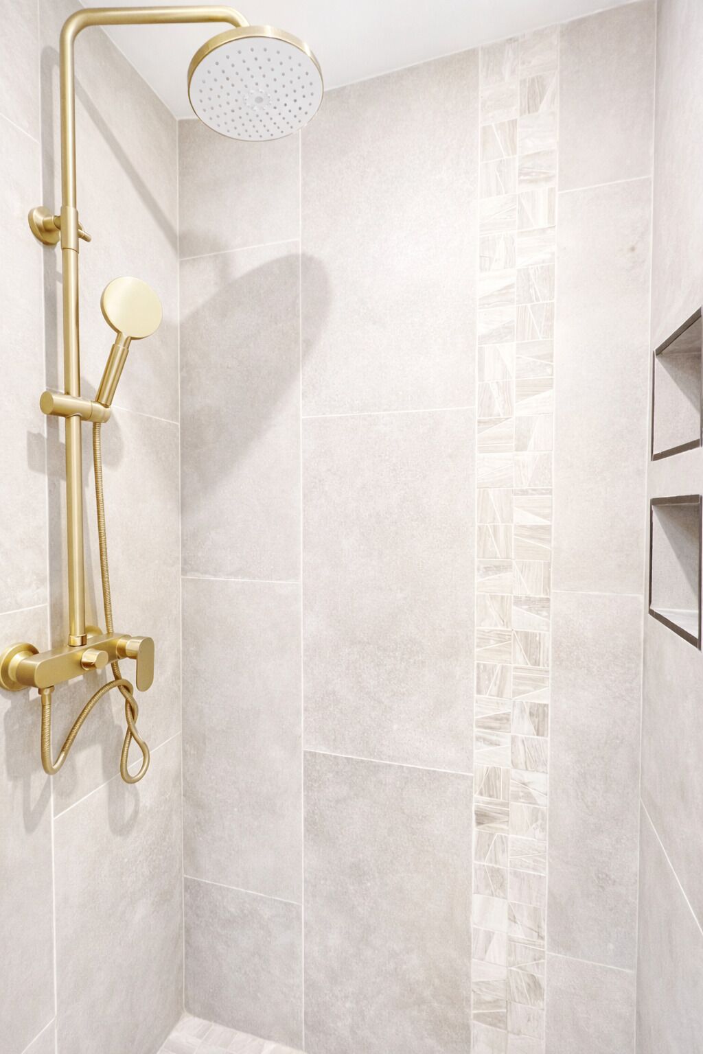 Shower, towels, soap, toilet paper