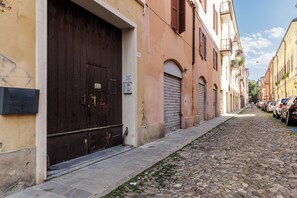 Exterior - House Chiara| WiFi Parking Station downtown Modena (Modena)