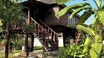 House, 1 Bedroom, Smoking, Balcony | Exterior