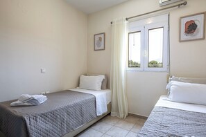 4 dormitorios, tabla de planchar con plancha, Internet y ropa de cama