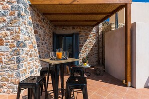 Outdoor dining - Beautiful sea views, Close to Beautiful Beaches of South Crete (Rethymno)