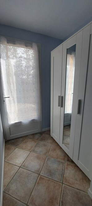 Interior - Chambre d'hôtes, in the heart of the Var, the ideal refuge for a peaceful, sunny stay (Besse-sur-Issole)