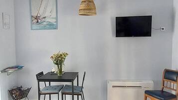 1 makuuhuone, ilmainen Wi-Fi, vuodevaatteet