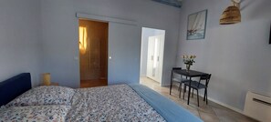 Room - Chambre d'hôtes, in the heart of the Var, the ideal refuge for a peaceful, sunny stay (Besse-sur-Issole)