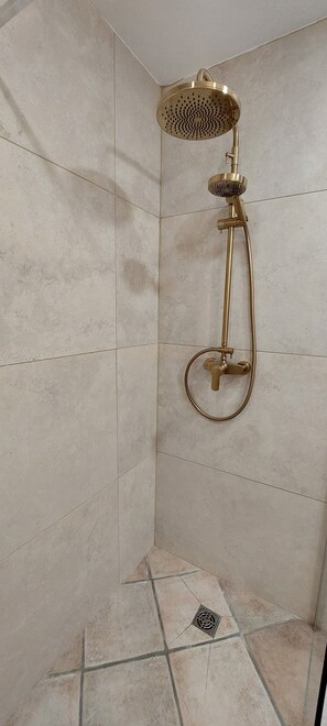 Bathroom - Vrbo Property (Besse-sur-Issole)