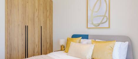 Apartment, Balcony, City View