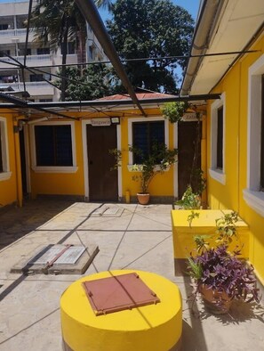 Exterior - Enkayz Stay & Eatery Mombasa (Mombasa)