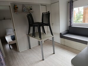 Interior - Mobile home 6 pers - Camping 4⭐ Les Dunes de Contis 🌊" (Saint-Julien-en-Born)