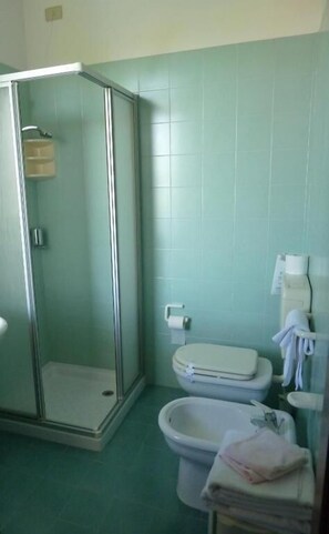Bathroom - Hotel Firenze (Bibione)
