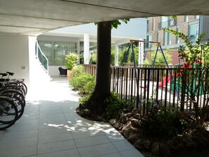 Khuôn viên nơi lưu trú