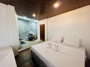 Habitación familiar doble, balcón, vistas al jardín | Wifi gratis
